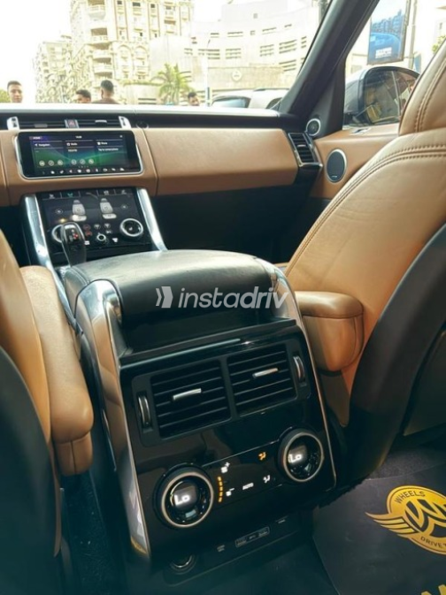 Land Rover Range Rover Sport 2021 Gray Automatic Used for Sale in Cairo - 9