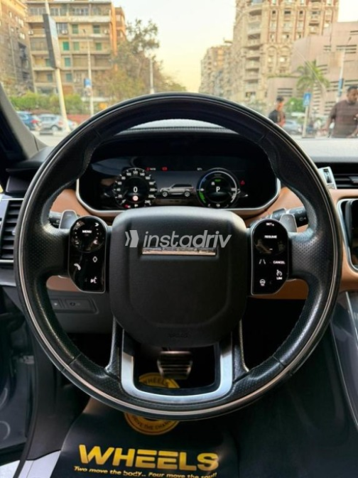 Land Rover Range Rover Sport 2021 Gray Automatic Used for Sale in Cairo - 10