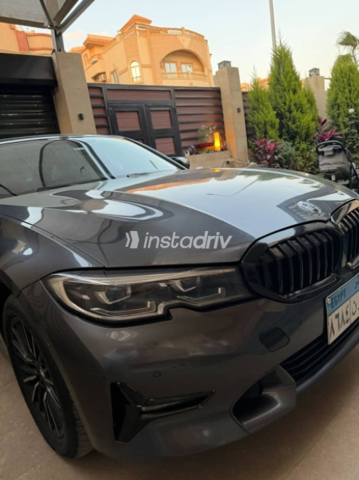 بي ام دبليو 320 2020 رمادي أوتوماتيك مستعملة للبيع في الجيزة - 7
