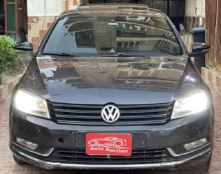 Volkswagen Passat 2011 Brown Automatic Used for Sale in Nasr city