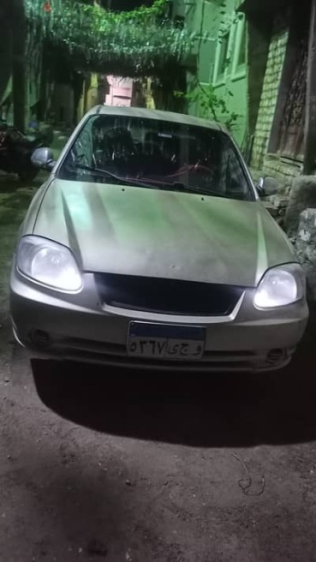 Hyundai Verna 2008 Gold Manual Used for Sale in Greater Cairo ( Cairo + Giza)