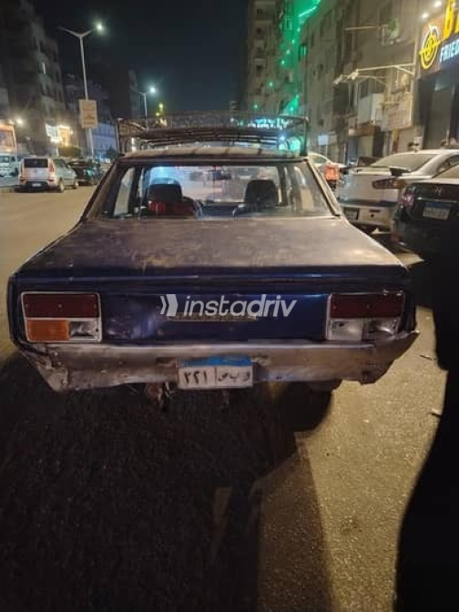 نيسان داتسون 1979 أزرق غامق يدوي مستعملة للبيع في الإسكندرية - 1
