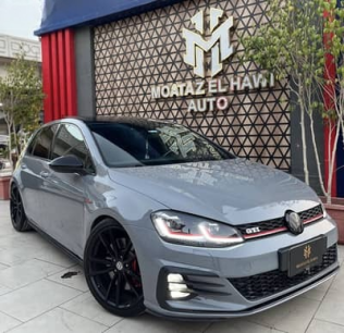 Volkswagen Golf 2016 Gray Automatic Used for Sale in Cairo