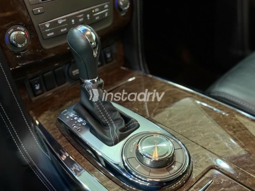انفينيتي QX70 2016 أبيض أوتوماتيك مستعملة للبيع في شيراتون - 1