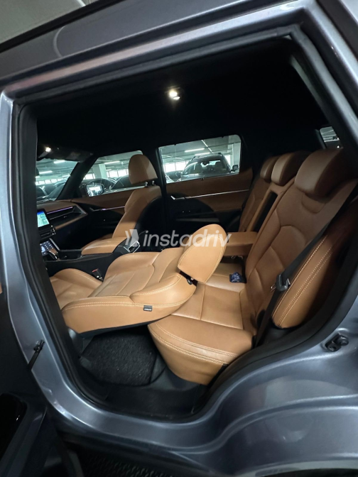 Ssang Yong Torres 2023 Silver Automatic Used for Sale in Dakahlia - 8