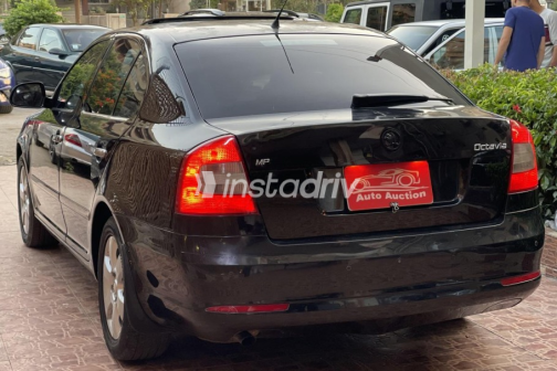 Skoda Octavia 2010 Black Automatic Used for Sale in Cairo - 6