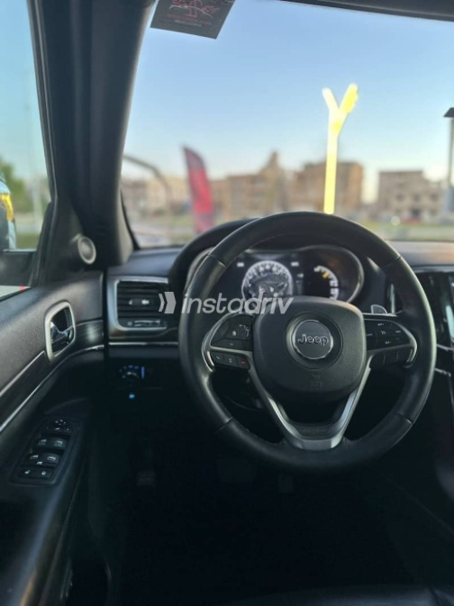 Jeep Grand Cherokee 2020 White Automatic Used for Sale in Giza - 7