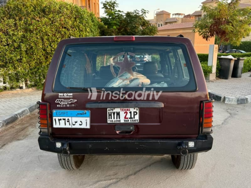 Jeep Cherokee 1999 Burgundy Automatic Used for Sale in Giza - 3