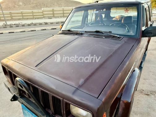 Jeep Cherokee 1999 Burgundy Automatic Used for Sale in Giza - 6