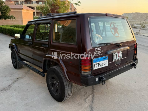 Jeep Cherokee 1999 Burgundy Automatic Used for Sale in Giza - 8
