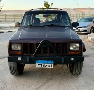 Jeep Cherokee 1999 Burgundy Automatic Used for Sale in Giza
