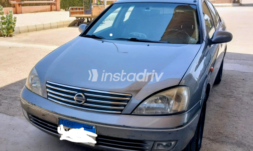 Nissan Sunny 2014 Gray Automatic Used for Sale in Giza - 3