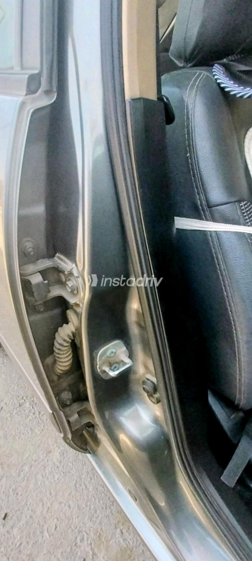 Nissan Sunny 2014 Gray Automatic Used for Sale in Giza - 7