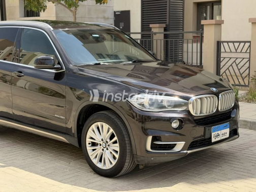 بي ام دبليو X5 2015 بني أوتوماتيك مستعملة للبيع في القاهرة - 4