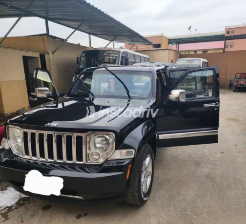 Jeep Cherokee 2009 Black Automatic Used for Sale in Cairo - 2