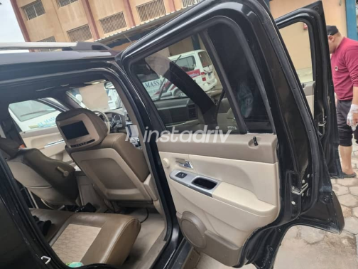 Jeep Cherokee 2009 Black Automatic Used for Sale in Cairo - 7