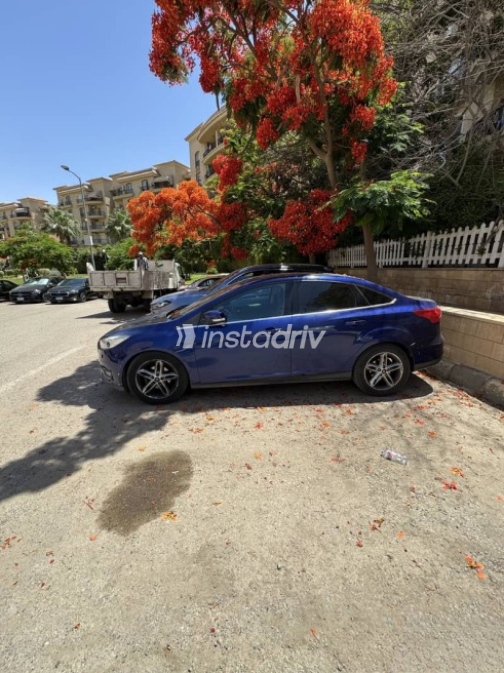 Ford Focus 2018 Dark Blue Automatic Used for Sale in Cairo - 3