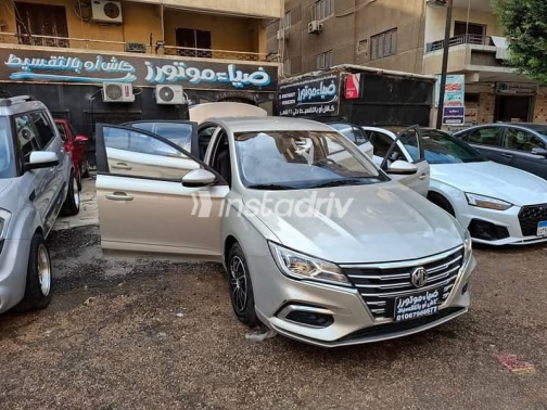 ام جى ار اكس 5 2021 ذهبي أوتوماتيك مستعملة للبيع في القاهرة - 2