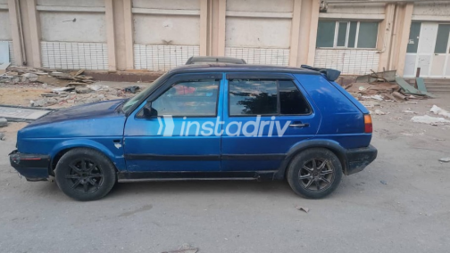 Volkswagen Golf 1987 Dark Blue Manual Used for Sale in Cairo - 3