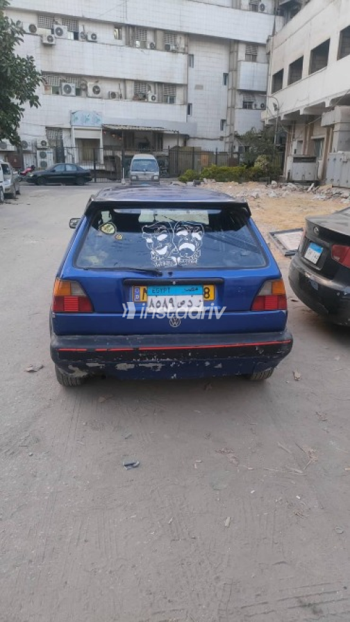 Volkswagen Golf 1987 Dark Blue Manual Used for Sale in Cairo - 4