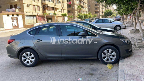 اوبل أسترا 2020 رمادي أوتوماتيك مستعملة للبيع في مدينة نصر - 1
