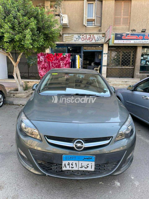 اوبل أسترا 2020 رمادي أوتوماتيك مستعملة للبيع في مدينة نصر - 2