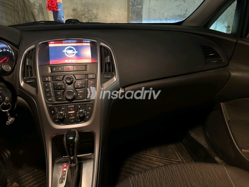 اوبل أسترا 2020 رمادي أوتوماتيك مستعملة للبيع في مدينة نصر - 5