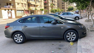 اوبل أسترا 2020 رمادي أوتوماتيك مستعملة للبيع في مدينة نصر