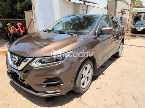 Nissan Qashqai 2019 Brown Automatic Used for Sale in Giza - 6