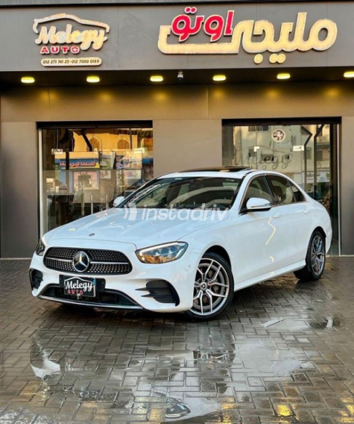 Mercedes E 200 2022 White Automatic Used for Sale in Cairo - 3