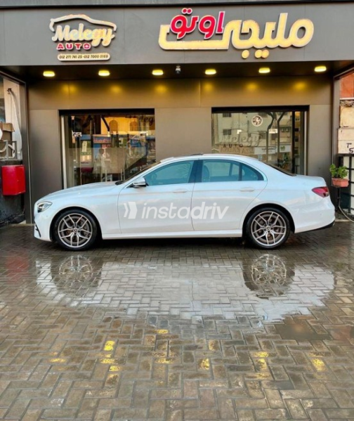 Mercedes E 200 2022 White Automatic Used for Sale in Cairo - 5
