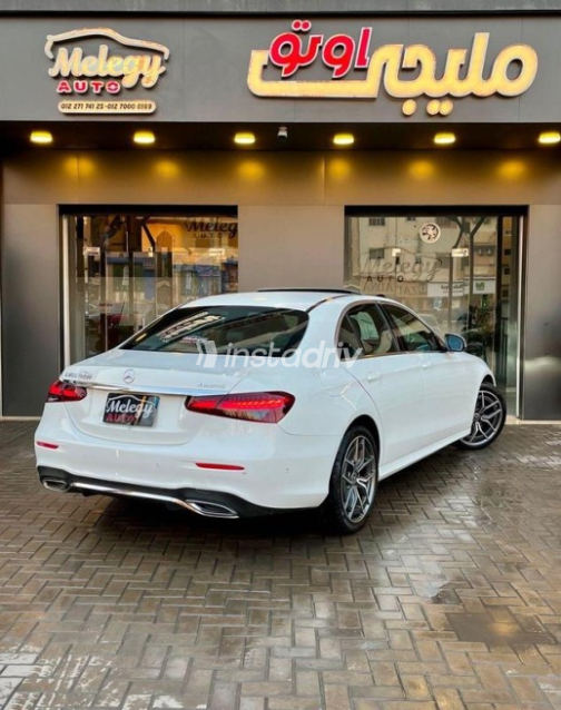 Mercedes E 200 2022 White Automatic Used for Sale in Cairo - 7