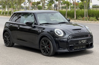 Mini Cooper 2023 Black Automatic Used for Sale in Giza