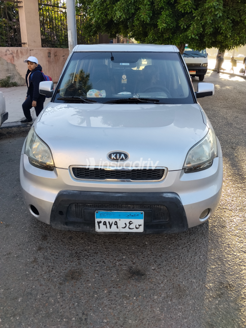 Kia Soul 2010 Silver Manual Used for Sale in Alexandria - 3