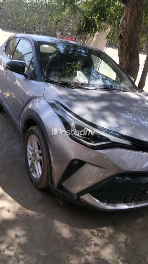 Toyota C-HR 2022 Gray Automatic Used for Sale in Kafr El Zayat - 2