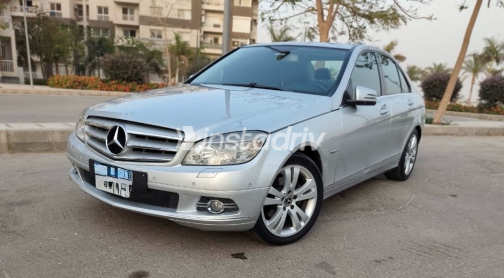 Mercedes C 180 2010 Silver Automatic Used for Sale in Madinaty - 2