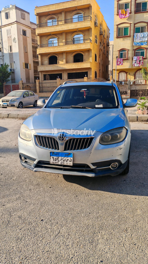 Brilliance V5 2017 Silver Automatic Used for Sale in Cairo - 5