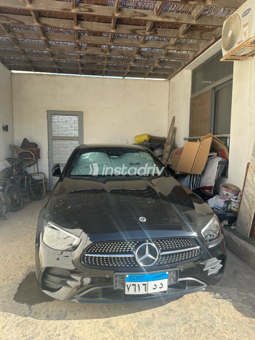 مرسيدس E 200 2023 أسود أوتوماتيك مستعملة للبيع في مدينة نصر - 1
