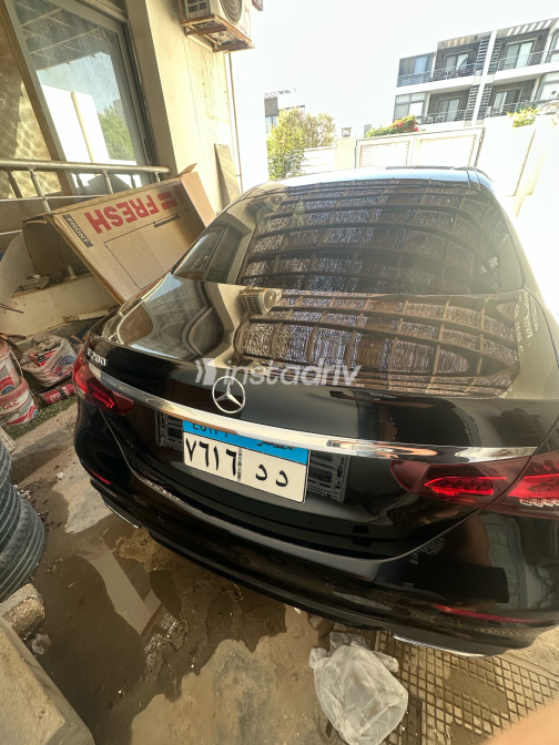 مرسيدس E 200 2023 أسود أوتوماتيك مستعملة للبيع في مدينة نصر - 2