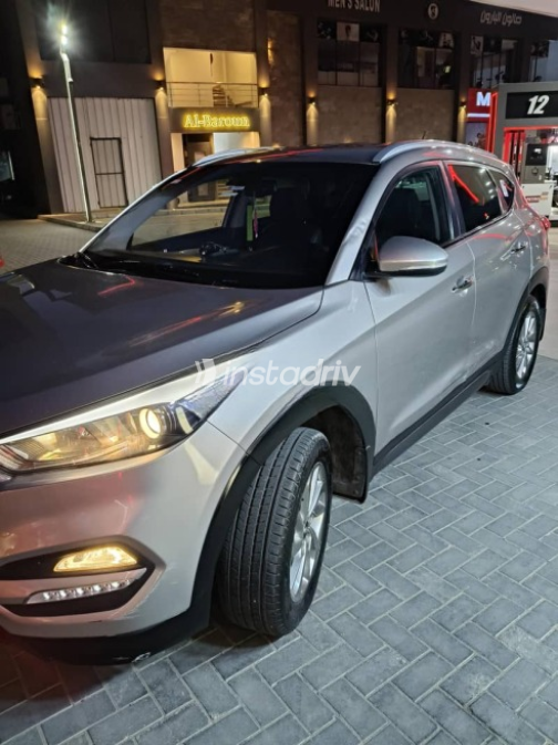 Hyundai Tucson 2017 Silver Automatic Used for Sale in Cairo - 2