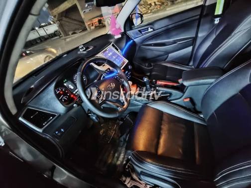 Hyundai Tucson 2017 Silver Automatic Used for Sale in Cairo - 4