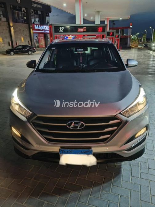 Hyundai Tucson 2017 Silver Automatic Used for Sale in Cairo - 8