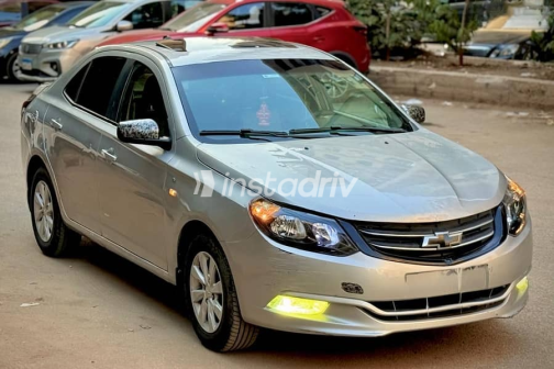 Chevrolet Optra 2017 Silver Automatic Used for Sale in Mohandessin - 2