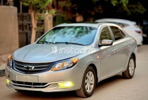 Chevrolet Optra 2017 Silver Automatic Used for Sale in Mohandessin - 3