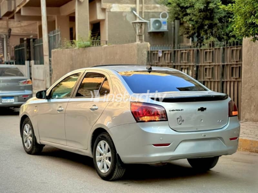 Chevrolet Optra 2017 Silver Automatic Used for Sale in Mohandessin - 6