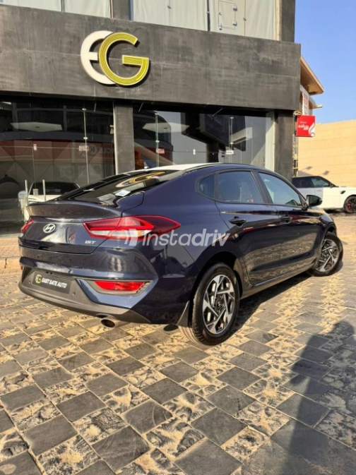 هيونداي I30 2026 أزرق غامق أوتوماتيك جديدة للبيع في القاهرة - 2