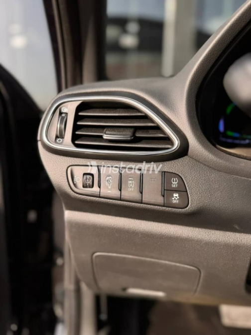 هيونداي I30 2026 أزرق غامق أوتوماتيك جديدة للبيع في القاهرة - 9