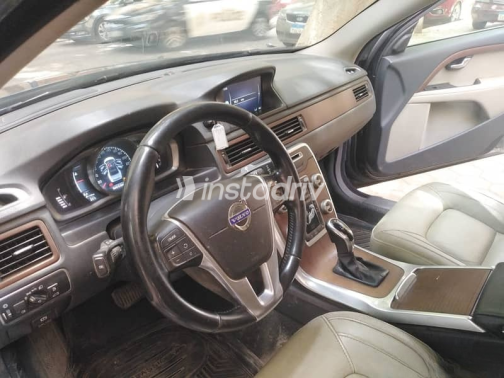 فولفو S80 2015 أزرق غامق أوتوماتيك مستعملة للبيع في الزمالك - 4
