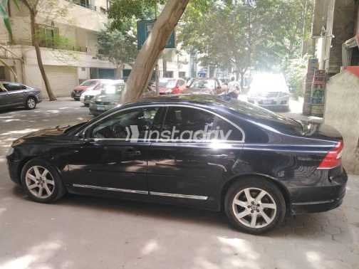 فولفو S80 2015 أزرق غامق أوتوماتيك مستعملة للبيع في الزمالك - 5