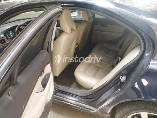 فولفو S80 2015 أزرق غامق أوتوماتيك مستعملة للبيع في الزمالك - 6